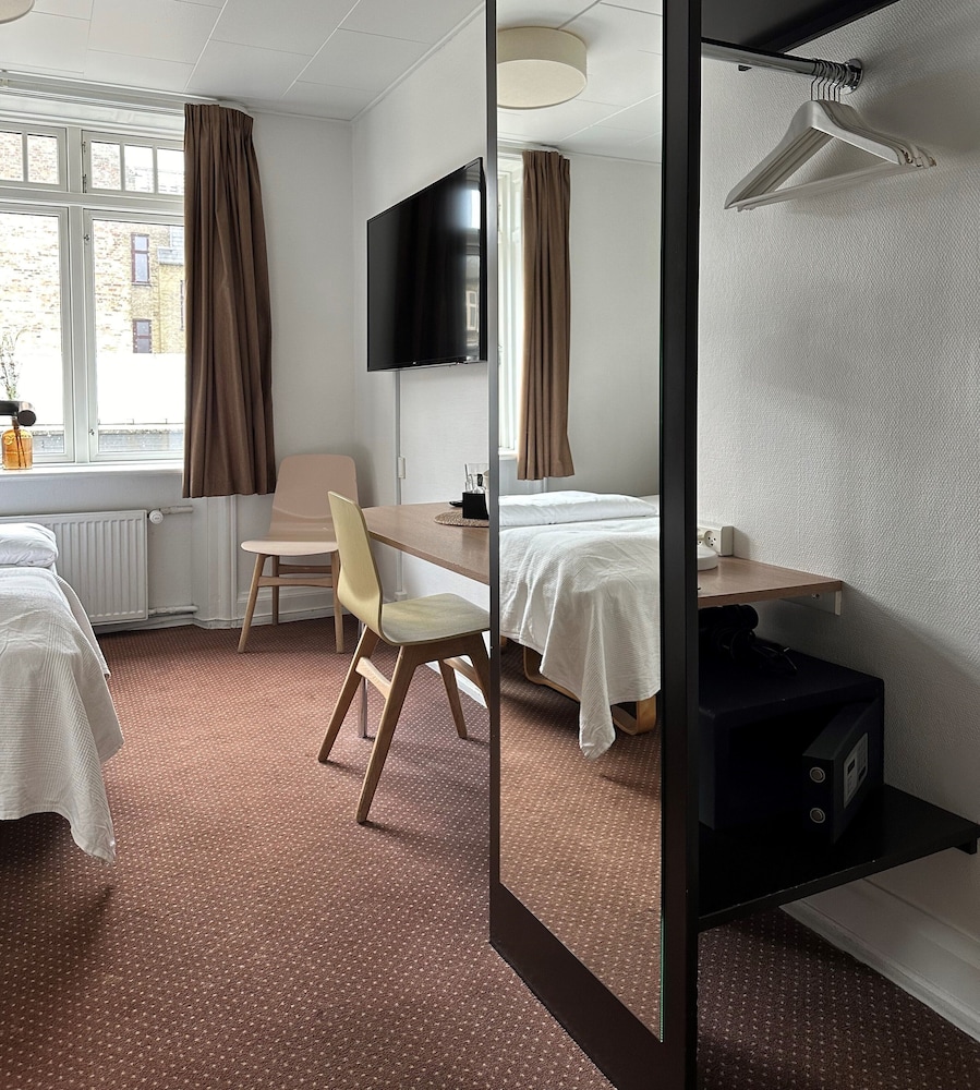 Savoy Hotel — Hotel rooms in Copenhagen, Hovedstaden