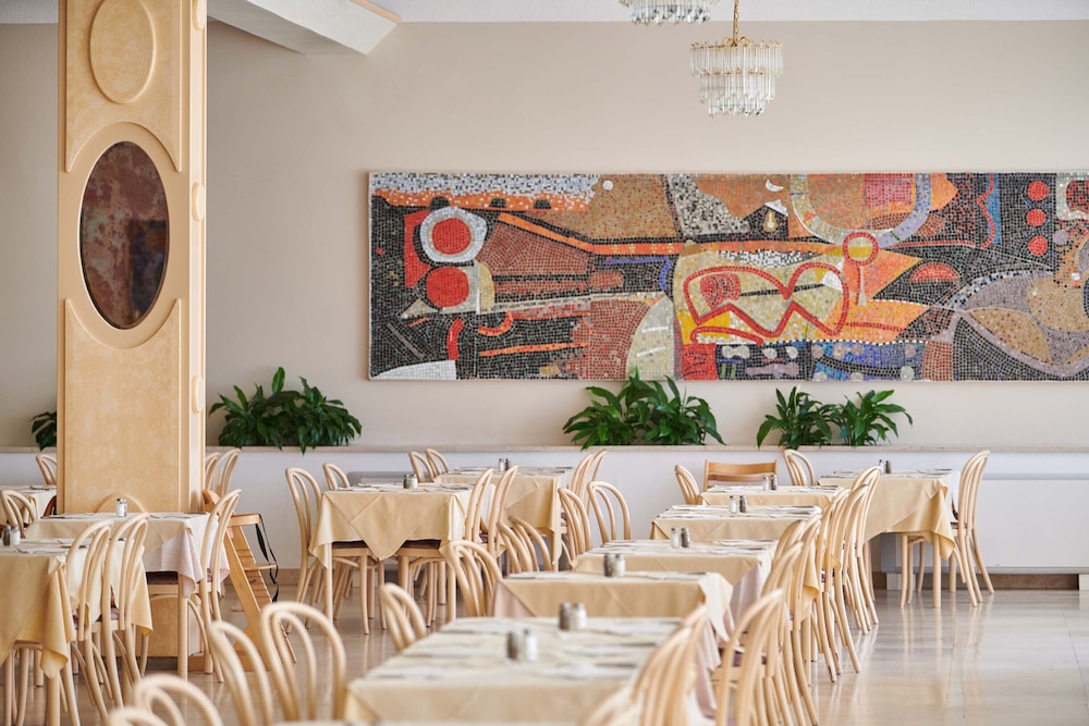 Hotel Istra Plava Laguna — Restaurant & bars in Poreč, Istria