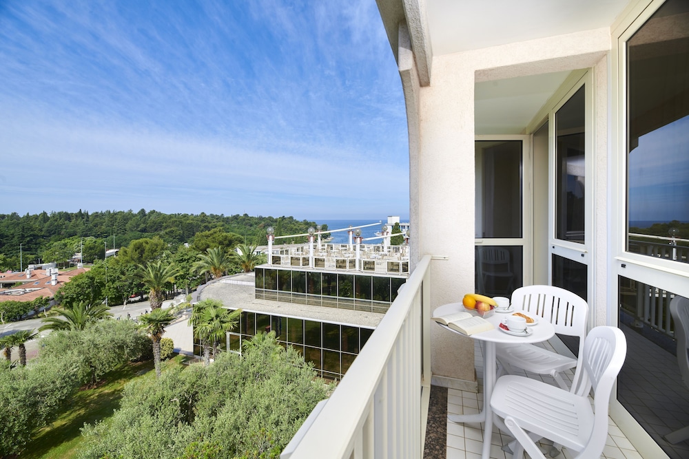 Hotel Istra Plava Laguna — Hotel rooms in Poreč, Istria