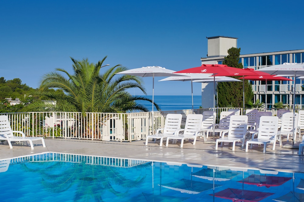 Hotel Istra Plava Laguna — Swimming pool in Poreč, Istria