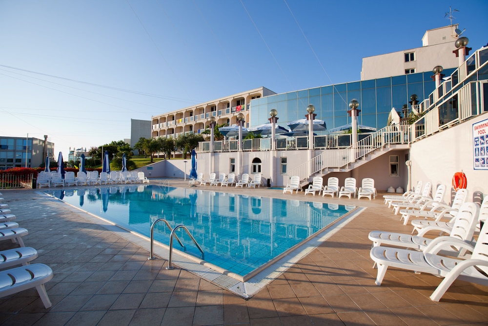 Hotel Istra Plava Laguna — Swimming pool in Poreč, Istria