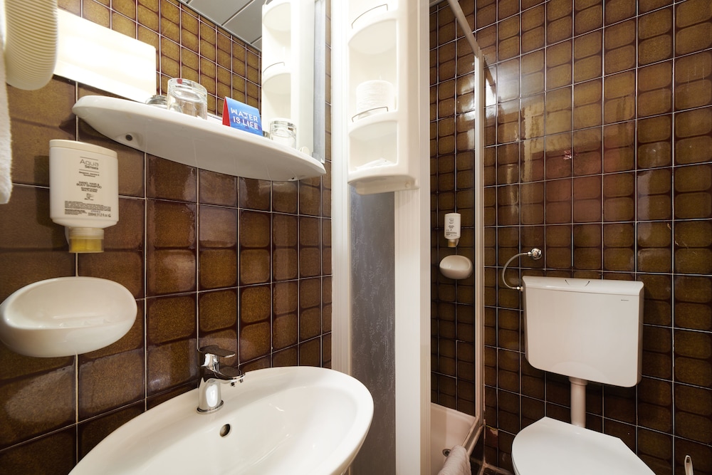 Hotel Istra Plava Laguna — Hotel rooms in Poreč, Istria
