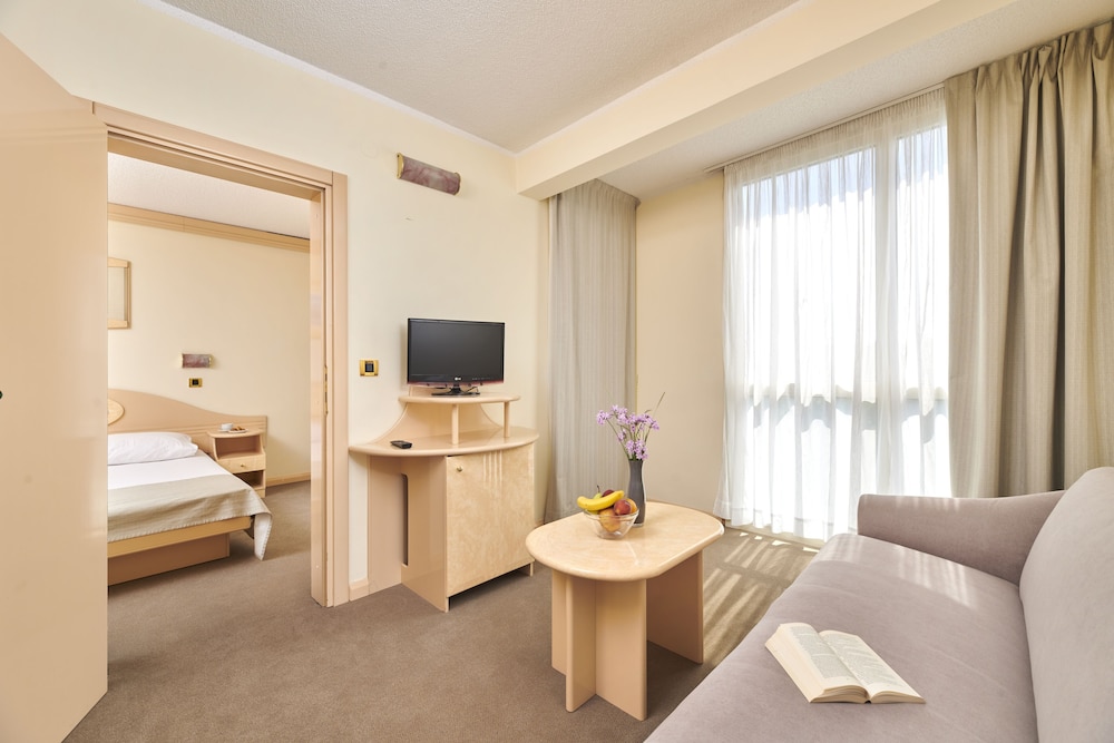 Hotel Istra Plava Laguna — Hotel rooms in Poreč, Istria