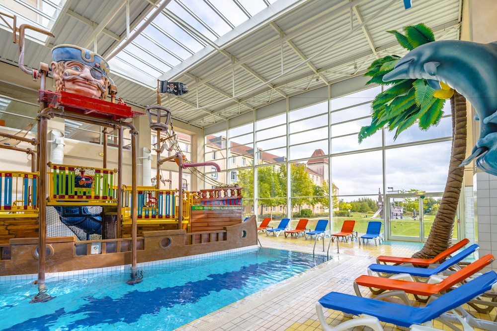 . Explorers Hotel