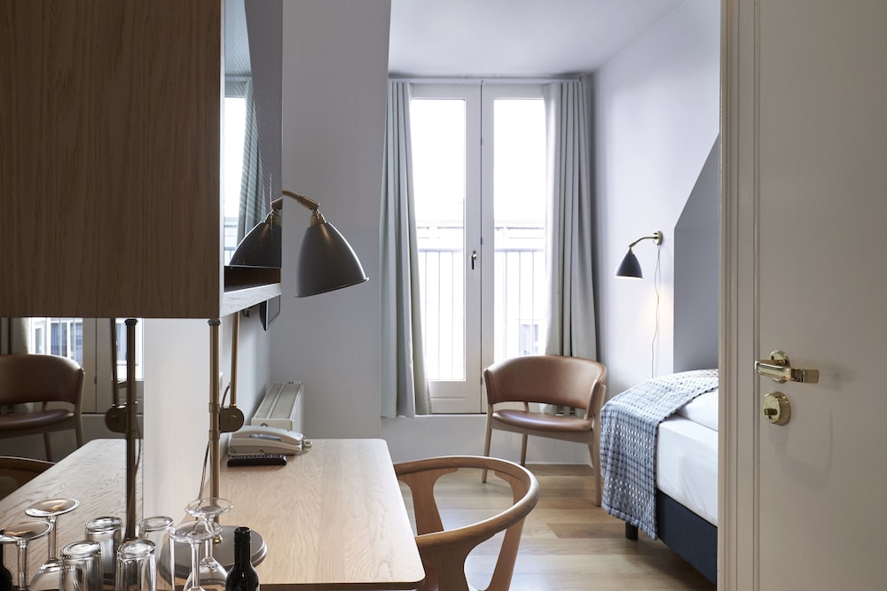 Copenhagen Strand Hotel — Hotel rooms in Copenhagen, Hovedstaden