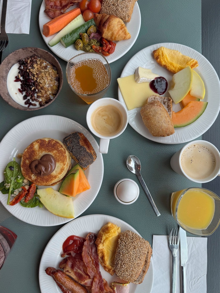 Tivoli Hotel — Restaurant & bars in Copenhagen, Hovedstaden