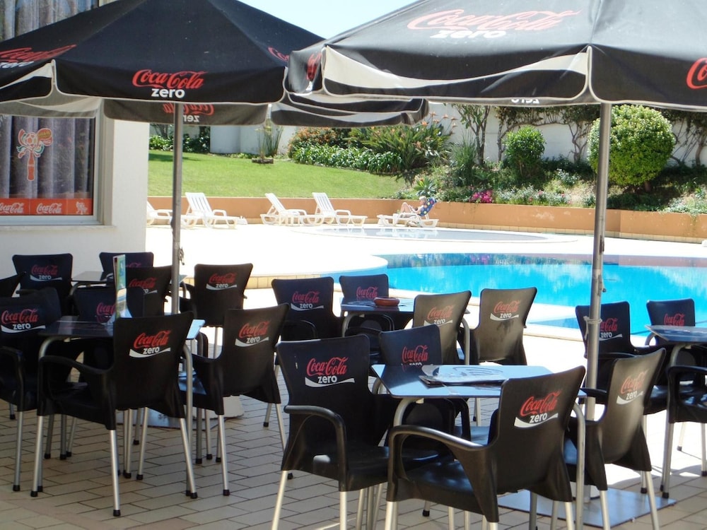 Hotel Luar — Restaurant & bars in Portimão, Faro