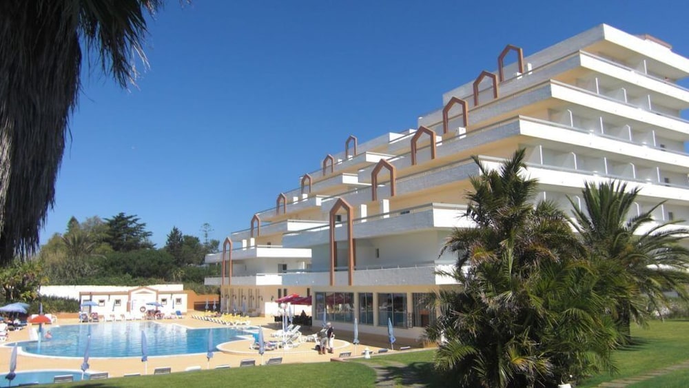Hotel Luar — Hotel building in Portimão, Faro