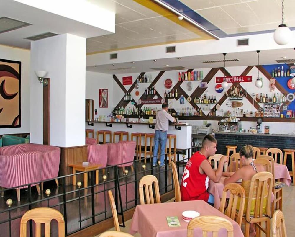 Hotel Luar — Restaurant & bars in Portimão, Faro