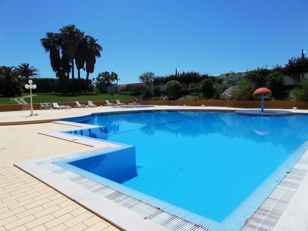 Hotel Luar — Swimming pool in Portimão, Faro