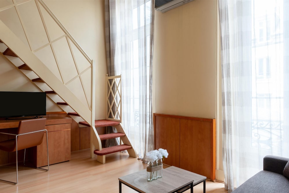 Best Western Hotel Ronceray Opera — Hotel rooms in Paris, Ile-de-France