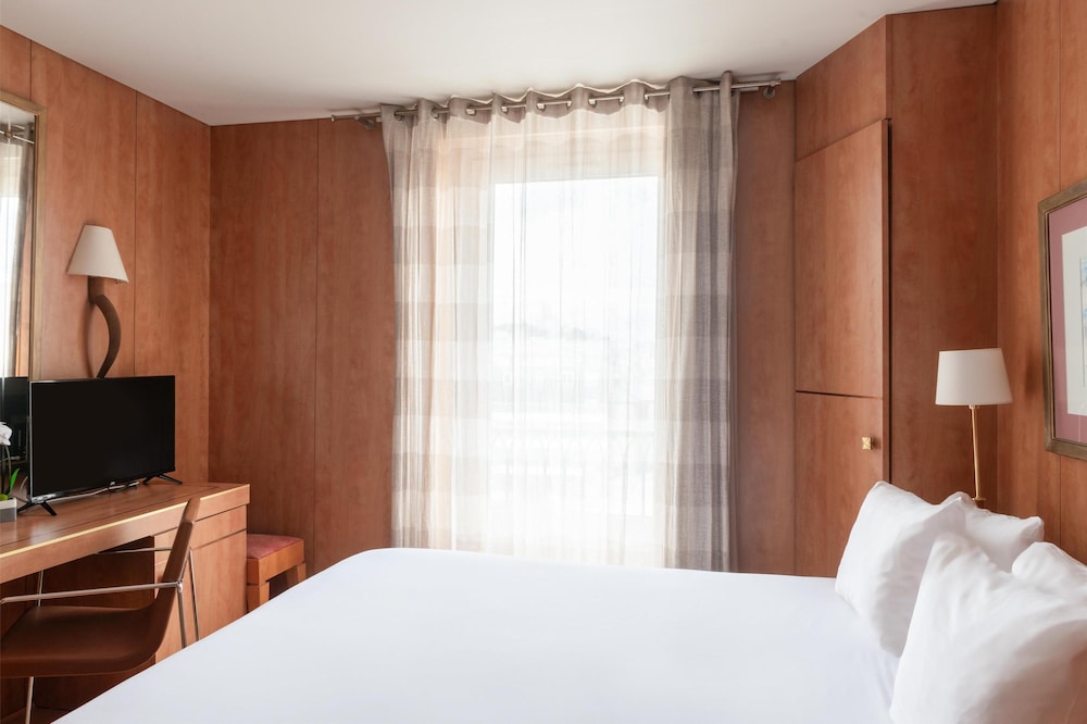 Best Western Hotel Ronceray Opera — Hotel rooms in Paris, Ile-de-France
