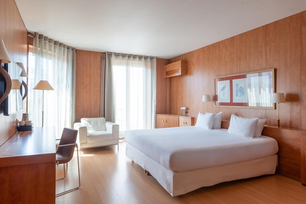 Best Western Hotel Ronceray Opera — Hotel rooms in Paris, Ile-de-France