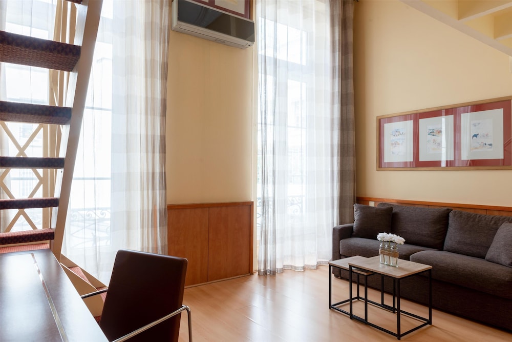Best Western Hotel Ronceray Opera — Hotel rooms in Paris, Ile-de-France