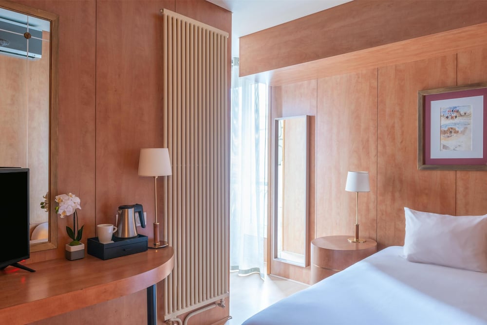 Best Western Hotel Ronceray Opera — Hotel rooms in Paris, Ile-de-France