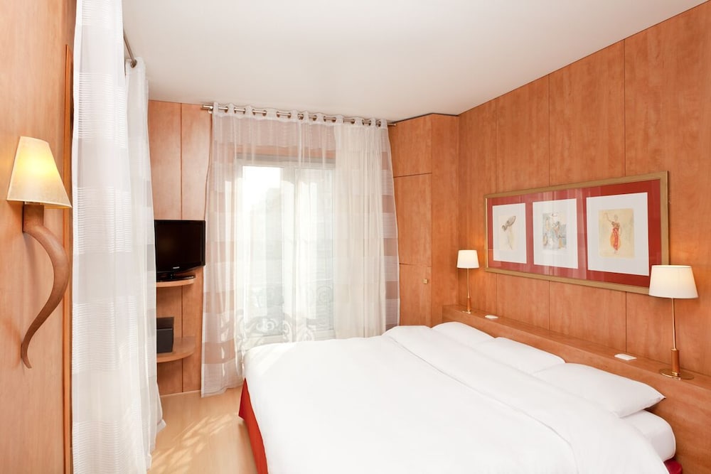 Best Western Hotel Ronceray Opera — Hotel rooms in Paris, Ile-de-France