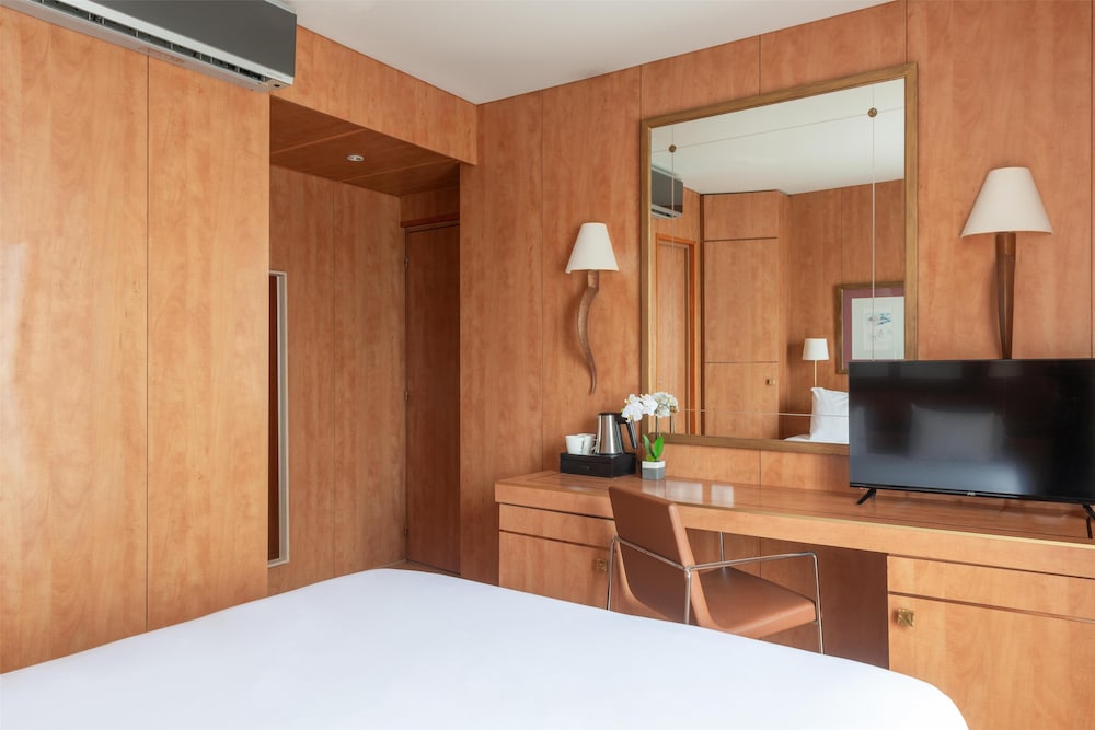 Best Western Hotel Ronceray Opera — Hotel rooms in Paris, Ile-de-France