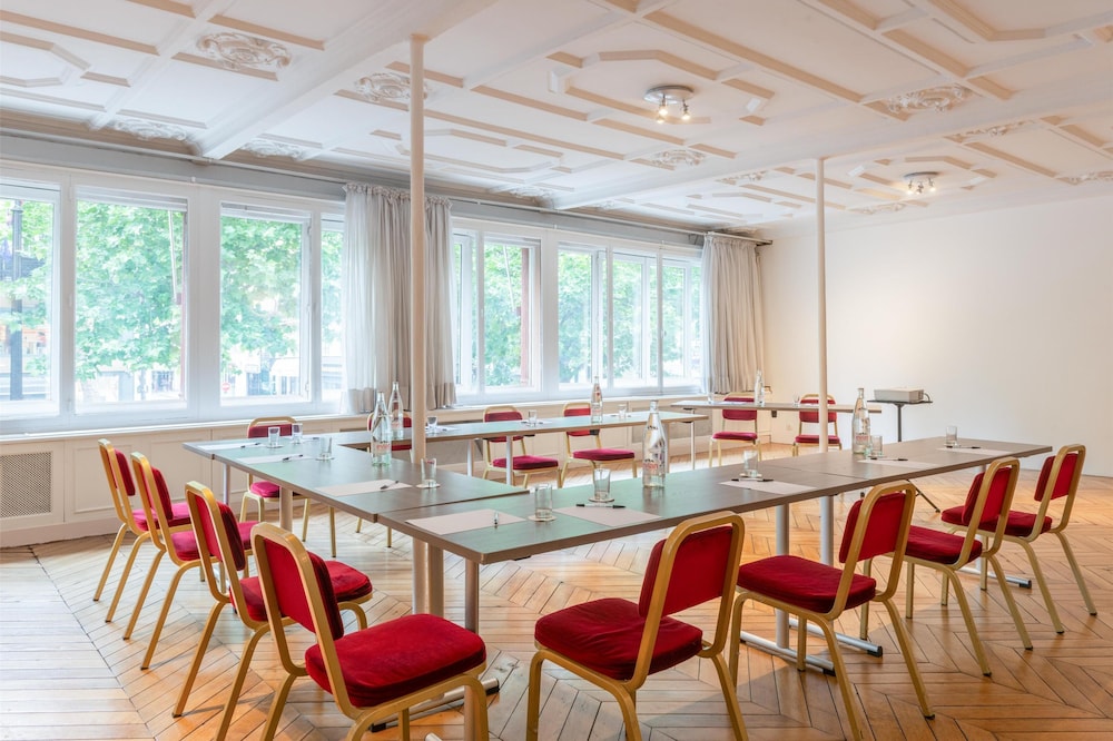 Best Western Hotel Ronceray Opera — Restaurant & bars in Paris, Ile-de-France