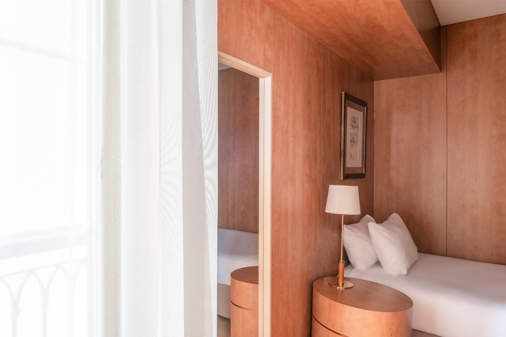 Best Western Hotel Ronceray Opera — Hotel rooms in Paris, Ile-de-France