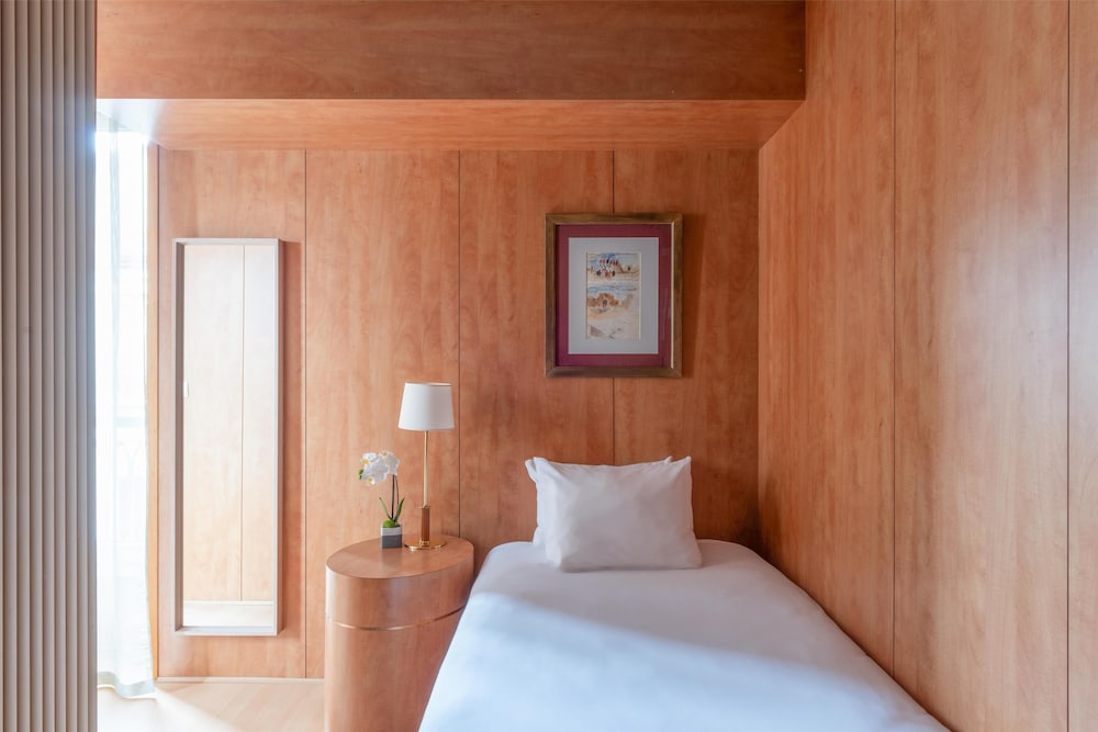 Best Western Hotel Ronceray Opera — Hotel rooms in Paris, Ile-de-France
