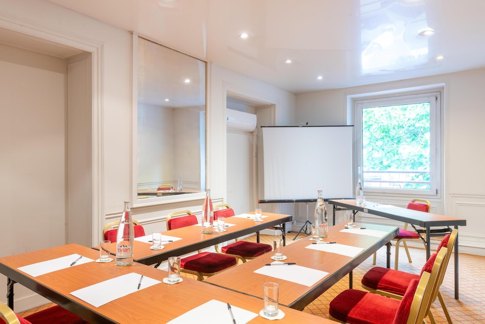 Best Western Hotel Ronceray Opera — Hotel building in Paris, Ile-de-France