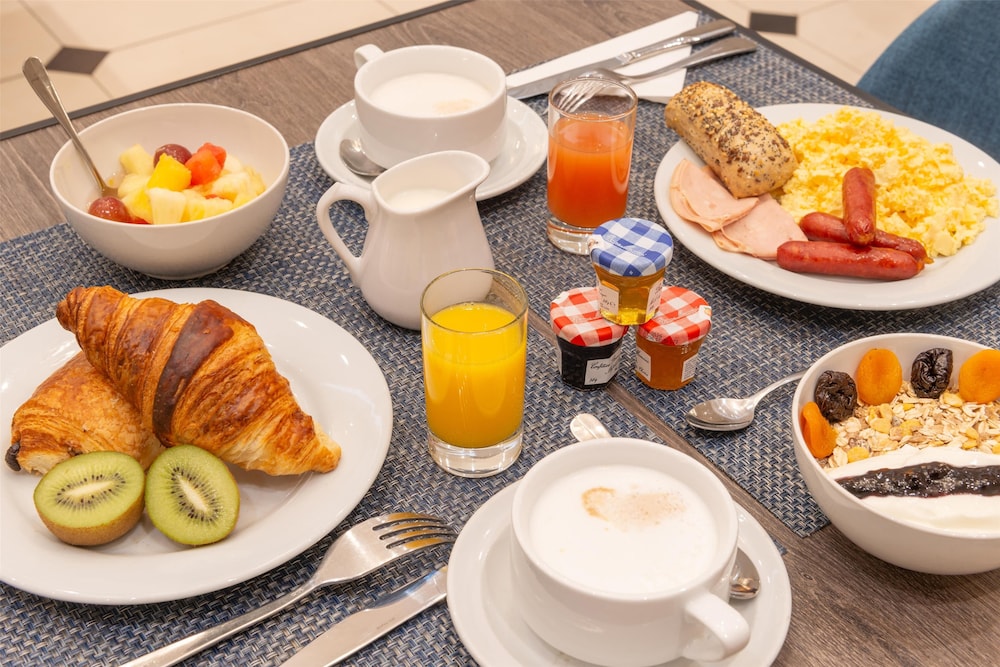 Best Western Hotel Ronceray Opera — Restaurant & bars in Paris, Ile-de-France