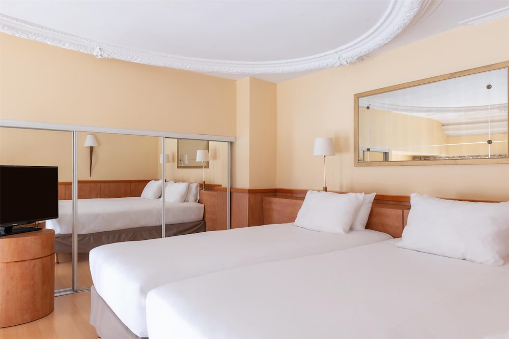 Best Western Hotel Ronceray Opera — Hotel rooms in Paris, Ile-de-France