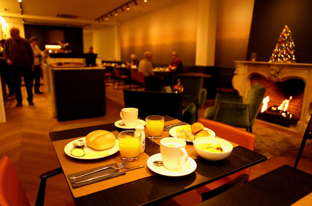 Hotel Acacia — Restaurant & bars in Bruges, Flanders