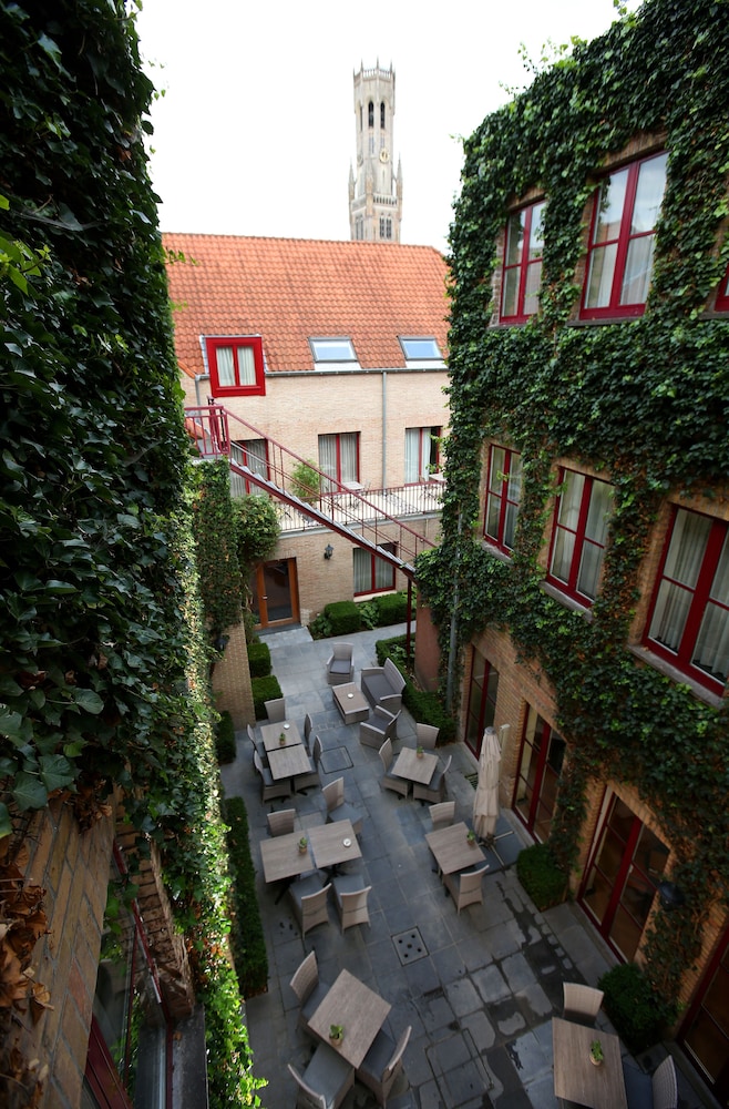 Hotel Acacia — Hotel building in Bruges, Flanders