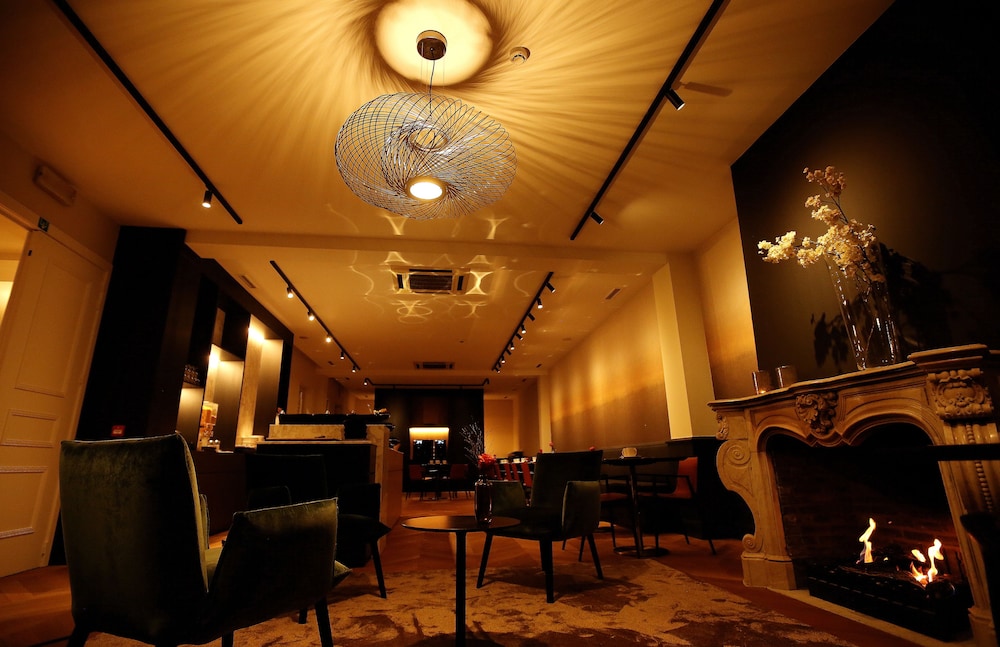 Hotel Acacia — Restaurant & bars in Bruges, Flanders
