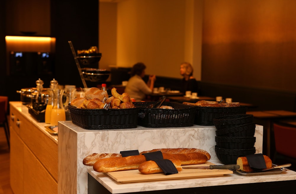 Hotel Acacia — Restaurant & bars in Bruges, Flanders