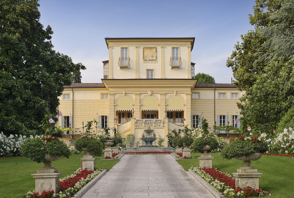 Byblos Art Hotel Villa Amista - zdjęcie 2
