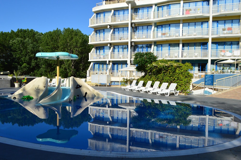 Aquamarine - All Inclusive — Swimming pool in Sunny Beach, Burgas Region