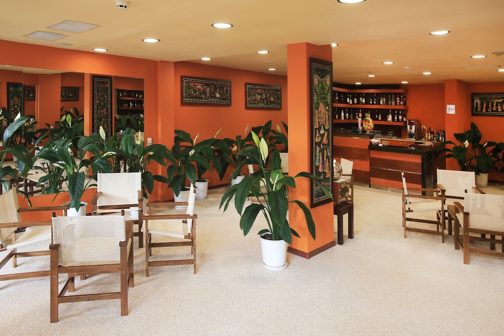 Meliá Sunny Beach Resort — Restaurant & bars in Sunny Beach, Burgas Region