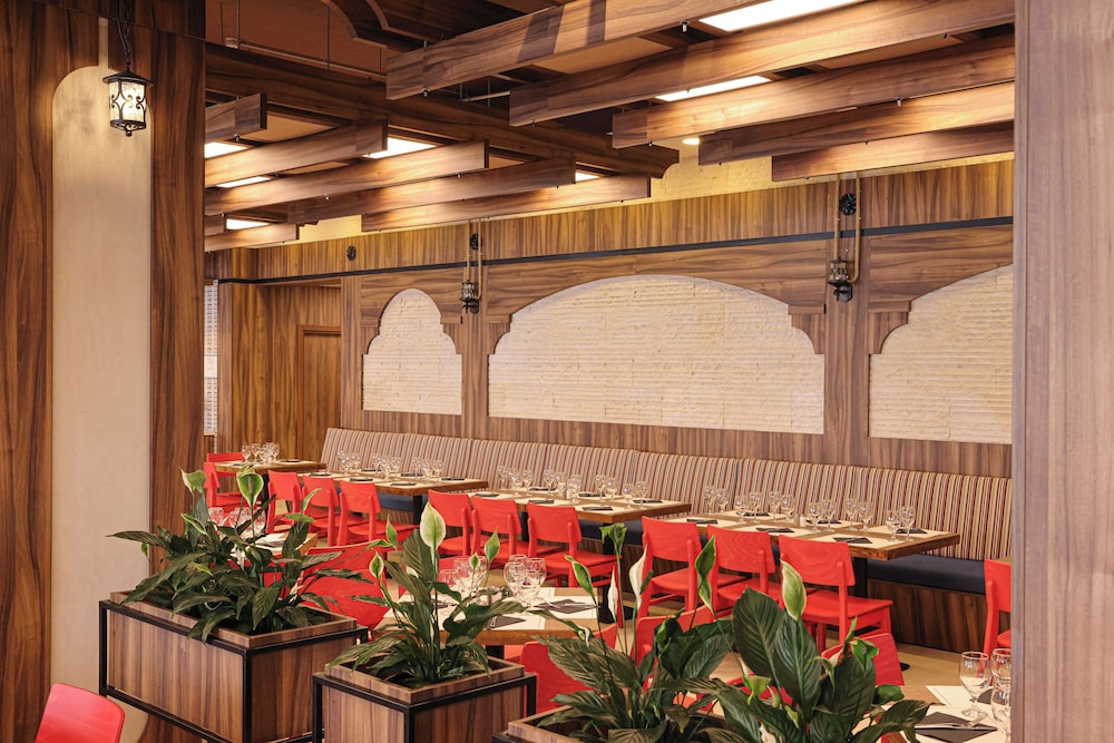 Meliá Sunny Beach Resort — Restaurant & bars in Sunny Beach, Burgas Region