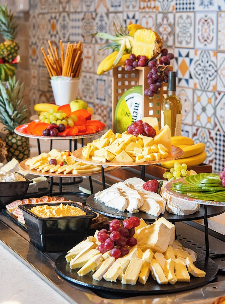 Meliá Sunny Beach Resort — Restaurant & bars in Sunny Beach, Burgas Region