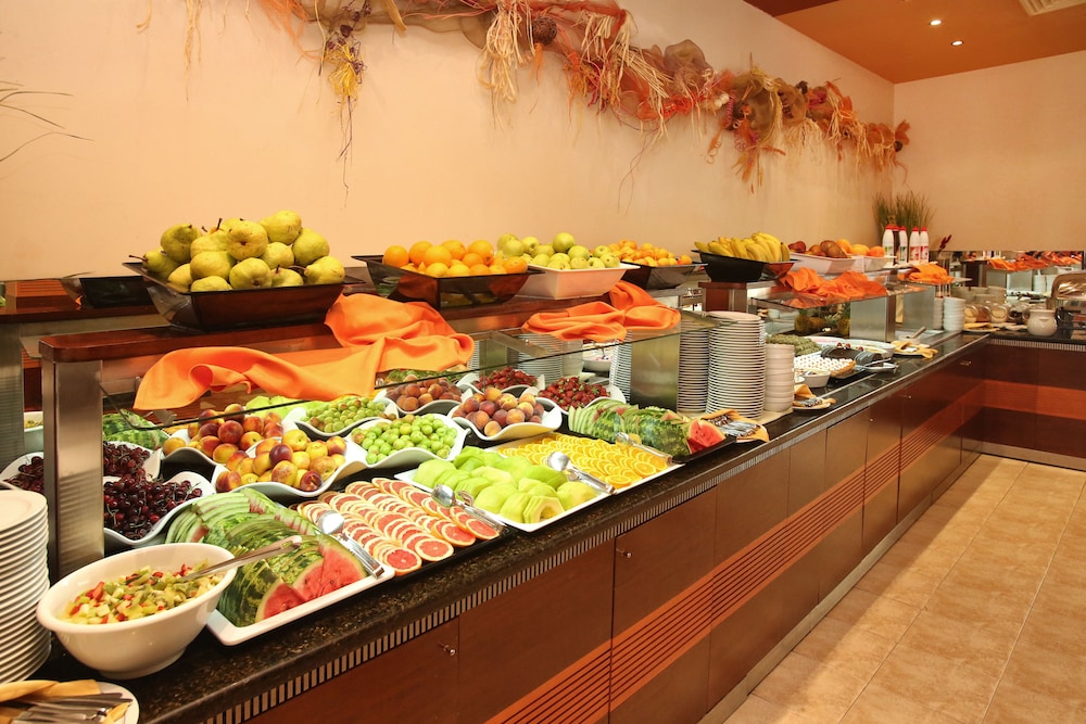 Meliá Sunny Beach Resort — Restaurant & bars in Sunny Beach, Burgas Region