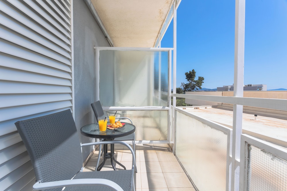 Hotel Punta — Hotel rooms in Vodice, Šibenik-Knin