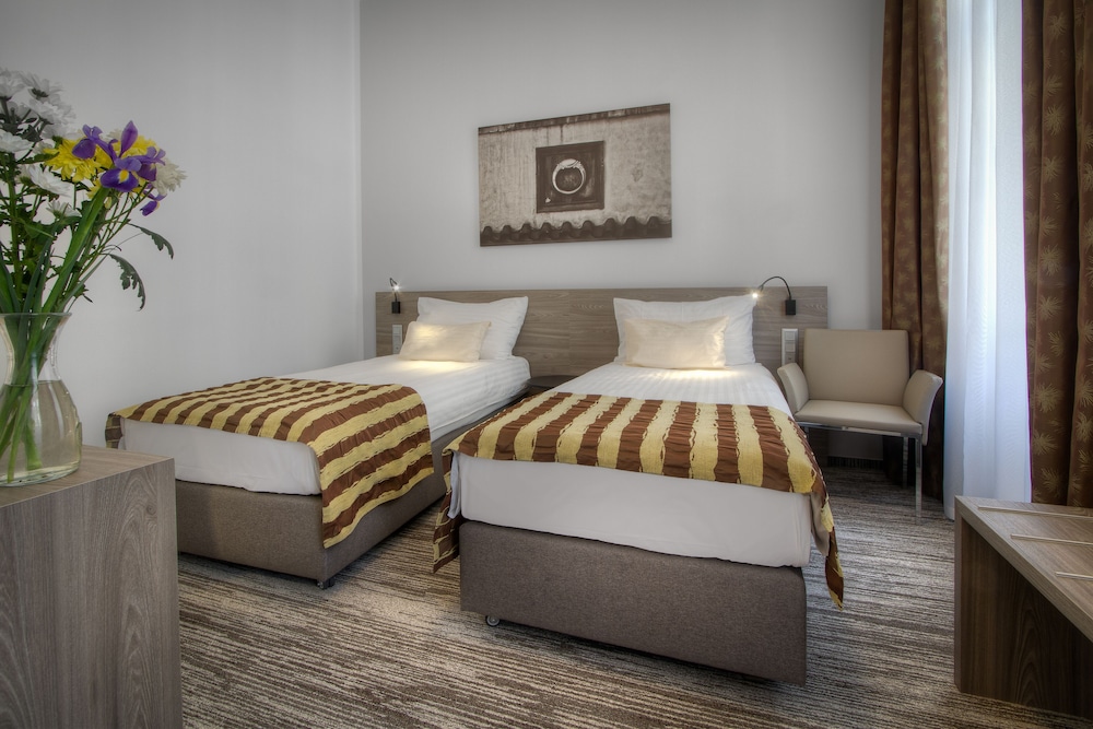 Hotel Pav — Hotel rooms in Prague, Prague