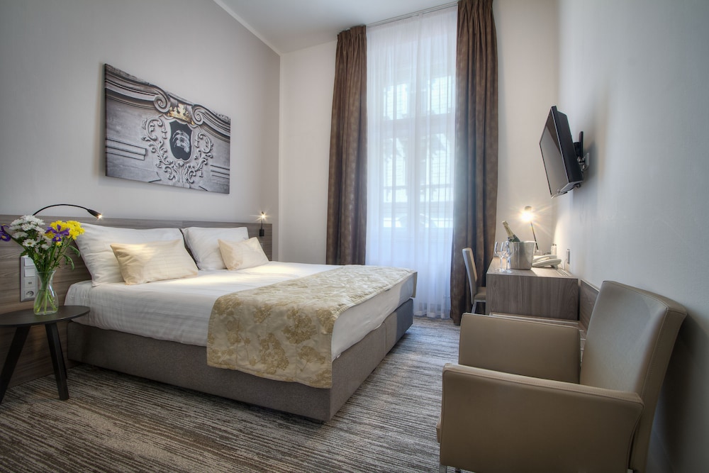 Hotel Pav — Hotel rooms in Prague, Prague