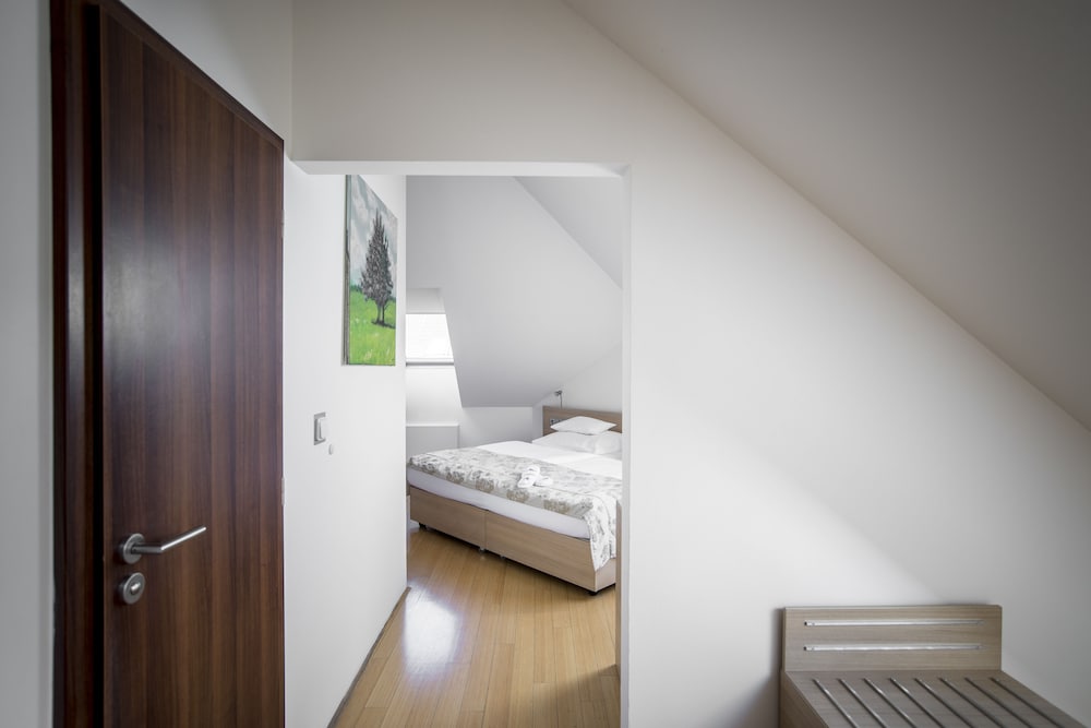 Hotel Pav — Hotel rooms in Prague, Prague