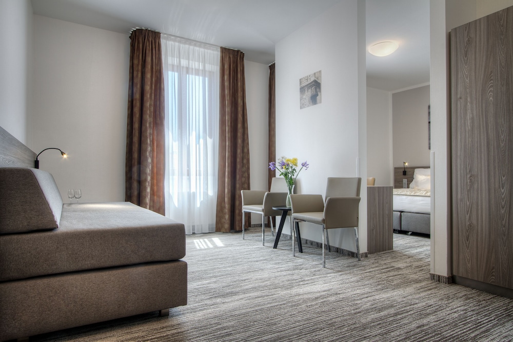 Hotel Pav — Hotel rooms in Prague, Prague