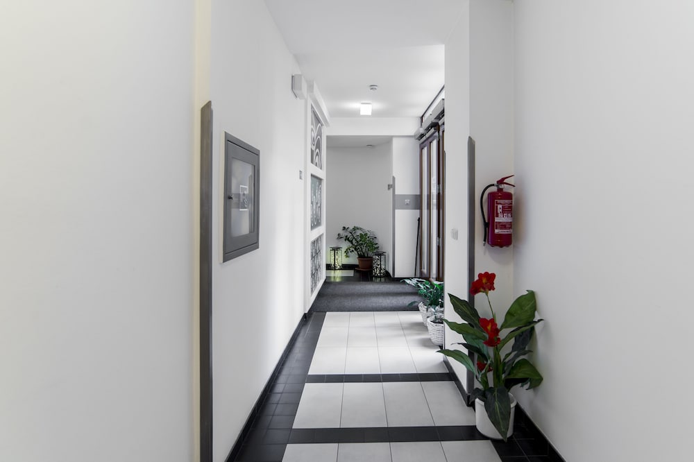 Hotel Pav — Hotel building in Prague, Prague