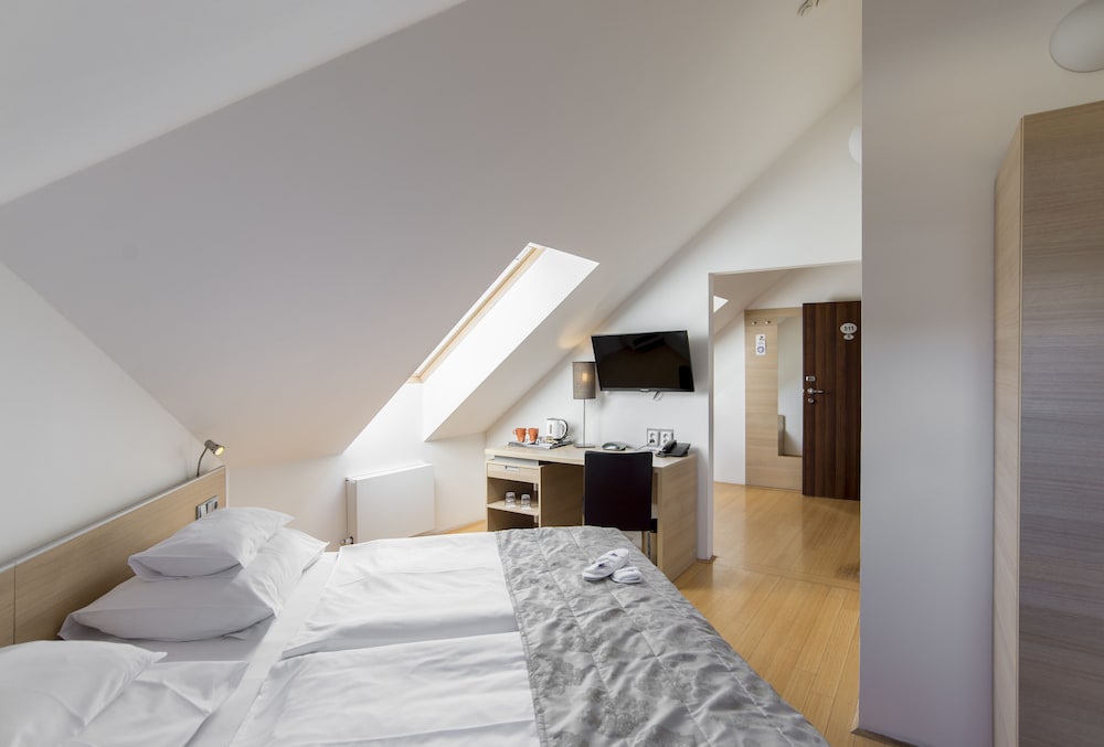 Hotel Pav — Hotel rooms in Prague, Prague