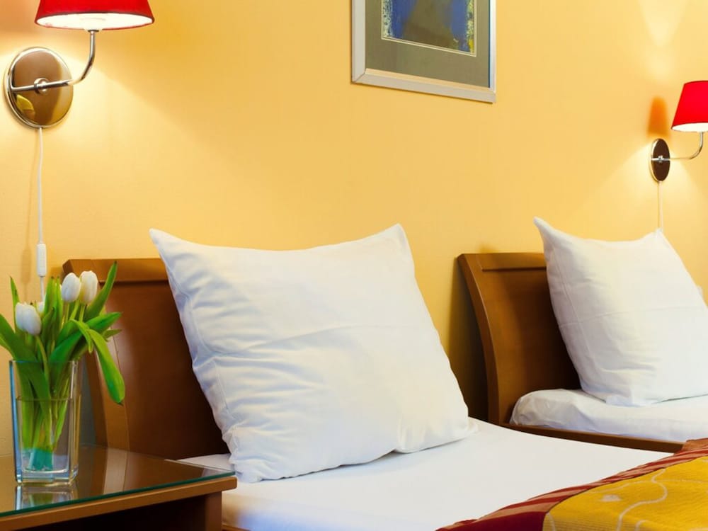 Cloister Inn — Hotel rooms in Prague, Prague