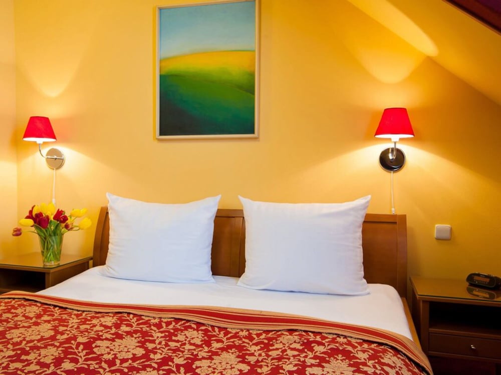 Cloister Inn — Hotel rooms in Prague, Prague