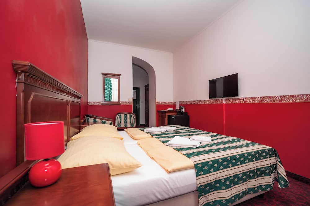 Hotel Czechia — Hotel rooms in Prague, Prague