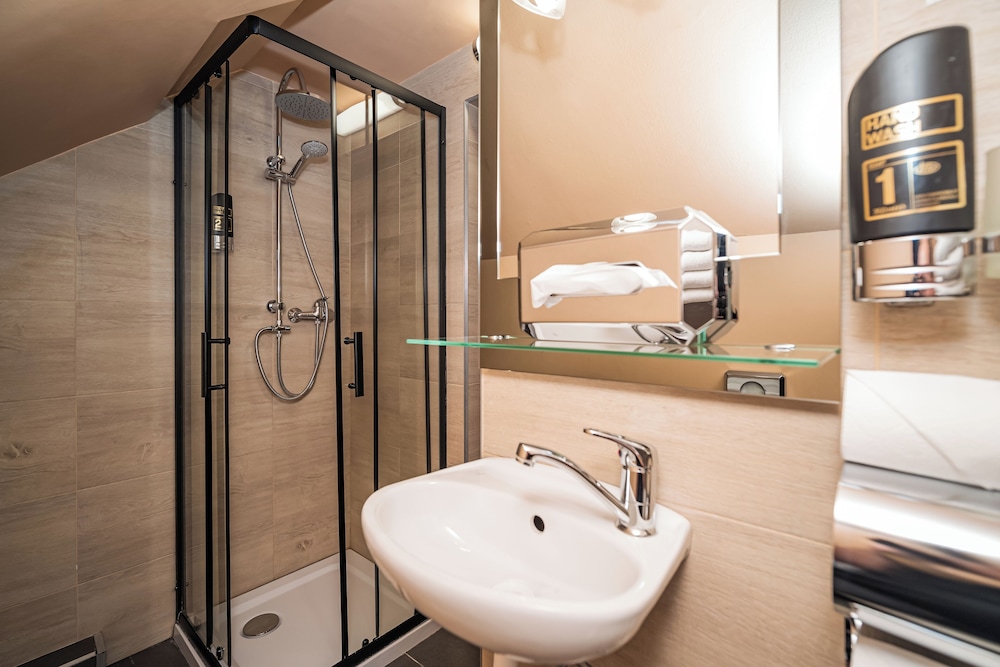 Hotel Czechia — Hotel rooms in Prague, Prague