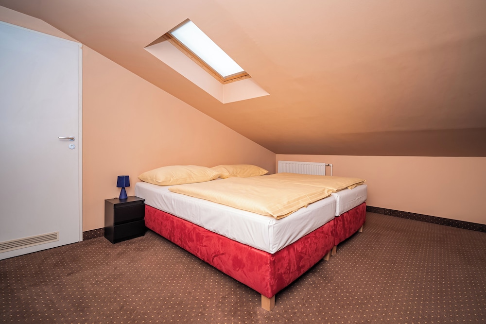 Hotel Czechia — Hotel rooms in Prague, Prague