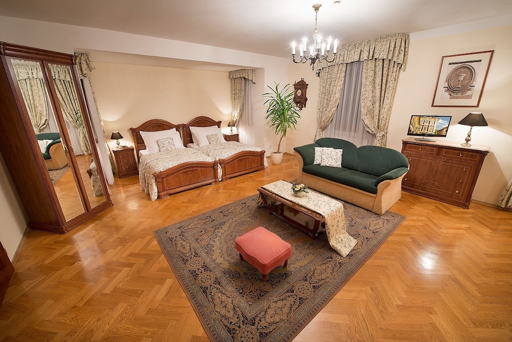 Boutique Hotel Constans — Hotel rooms in Prague, Prague